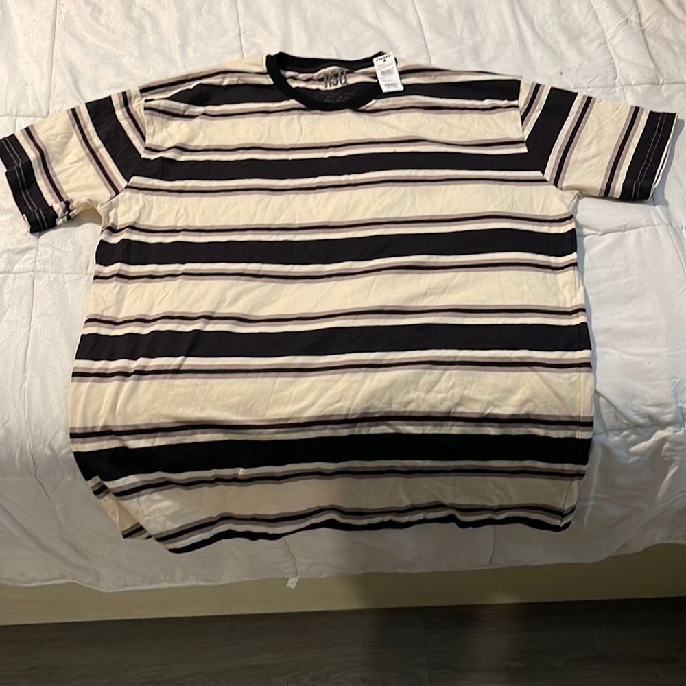 RSQ tee shirt